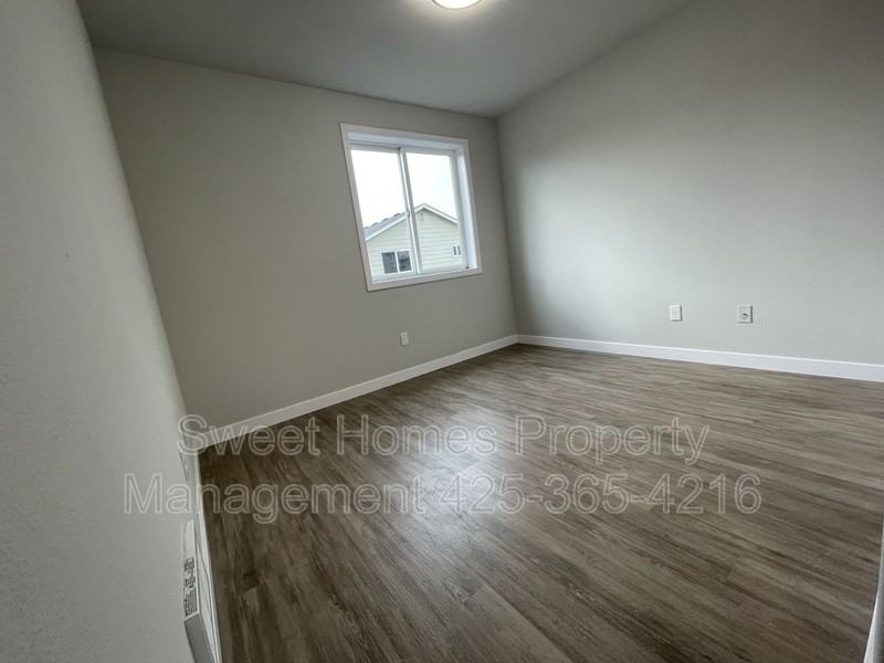 14644 50th Ave Ne - Photo 7 of 19