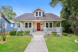 featured image of 1652 Cherry St #D