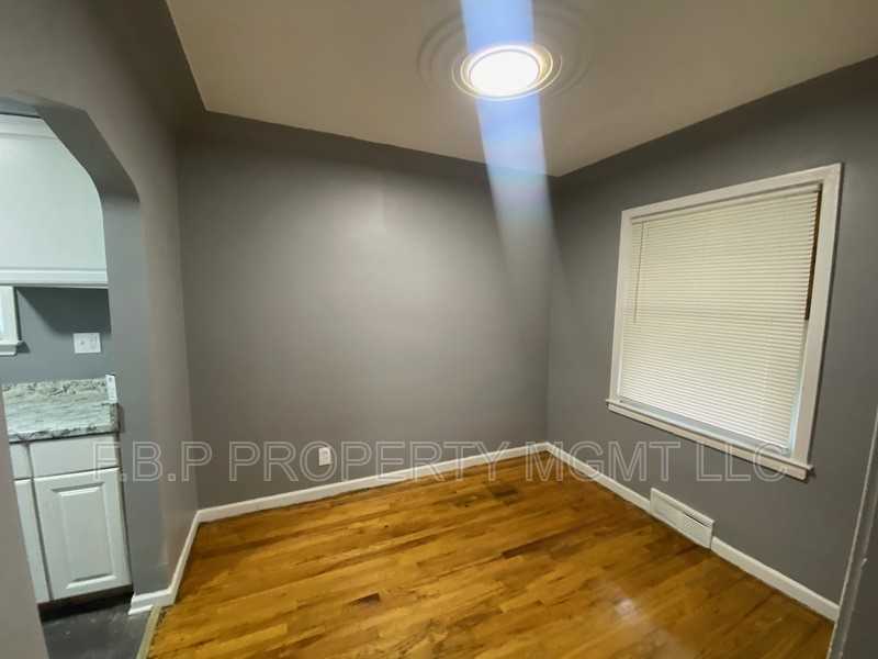 18626 Prevost Avenue - Photo 3 of 10