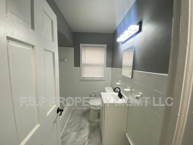 18626 Prevost Avenue - Photo 5 of 10