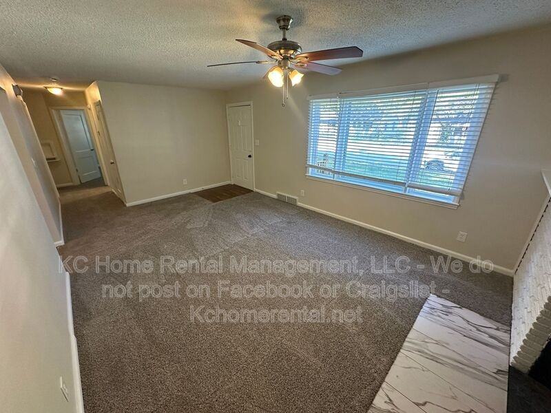 6401 West 72nd Terrace - Photo 6 of 36