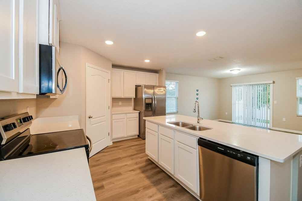 2045 Pebble Point Dr - Photo 6 of 16