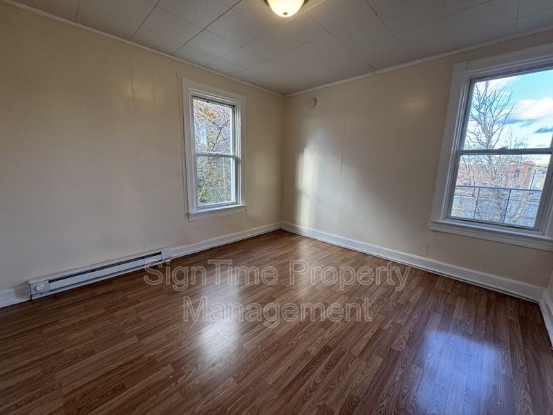 666 N Prospect St #2 - Photo 3 of 13