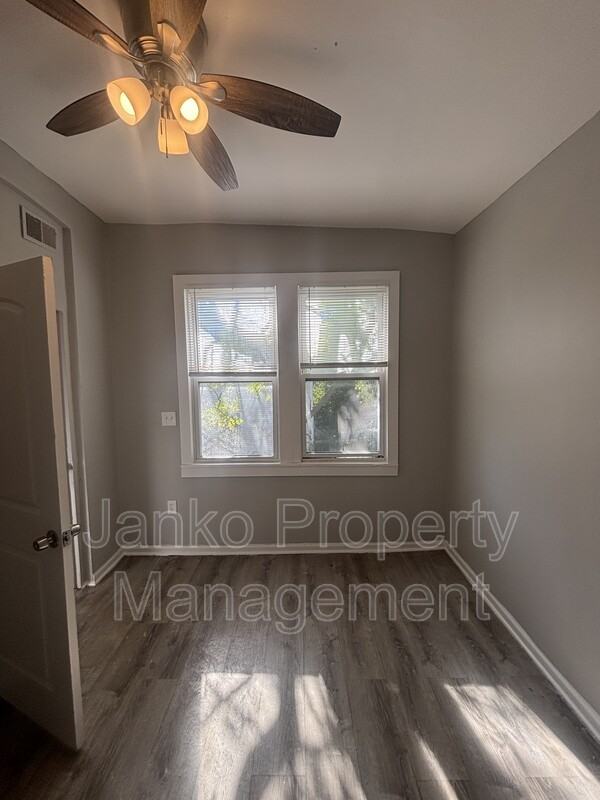 7134 S Cornell Ave #2 - Photo 5 of 9