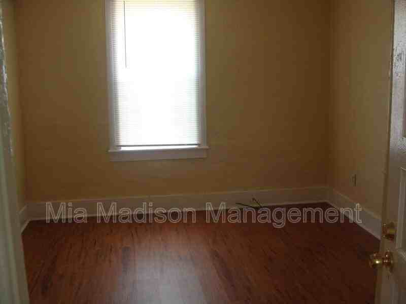 312 W 46th St - Photo 6 of 14