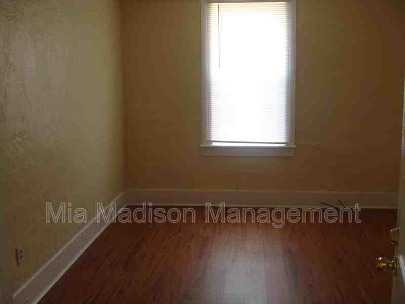 312 W 46th St - Photo 7 of 14