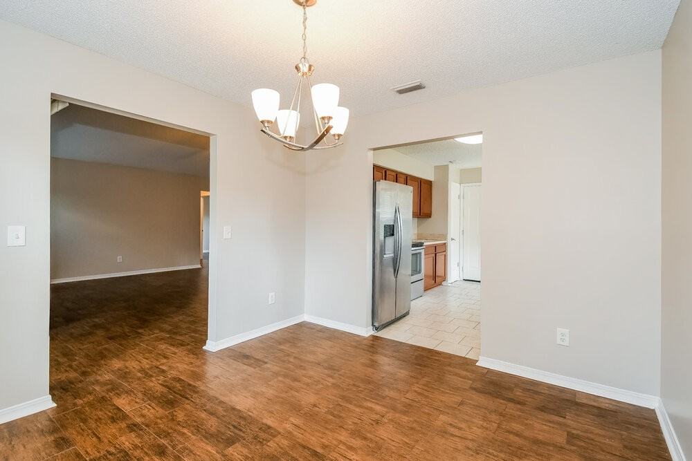 11130 Losco Junction Dr S - Photo 5 of 16