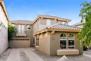 featured image of 3845 E Fairview St