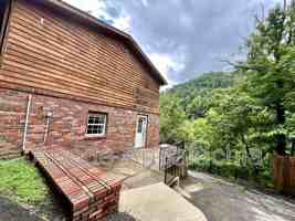 featured image of 1233 Collins Hwy #1