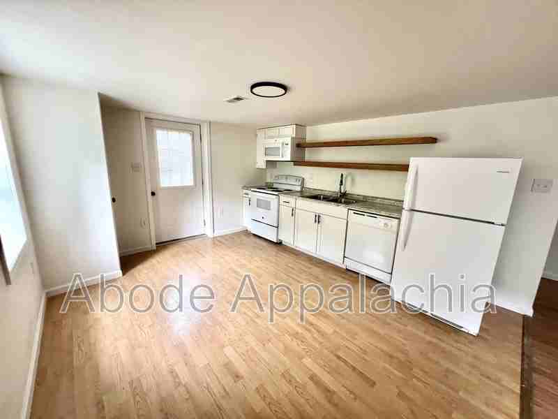 1233 Collins Hwy #1 - Photo 5 of 19