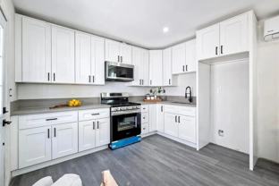 1059 Emory St #2 - Photo 1 of 1