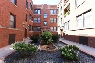 658 W Cornelia Ave #11 - Photo 1 of 1