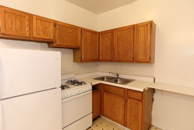 3825 North Fremont Street #3W - Photo 3 of 17