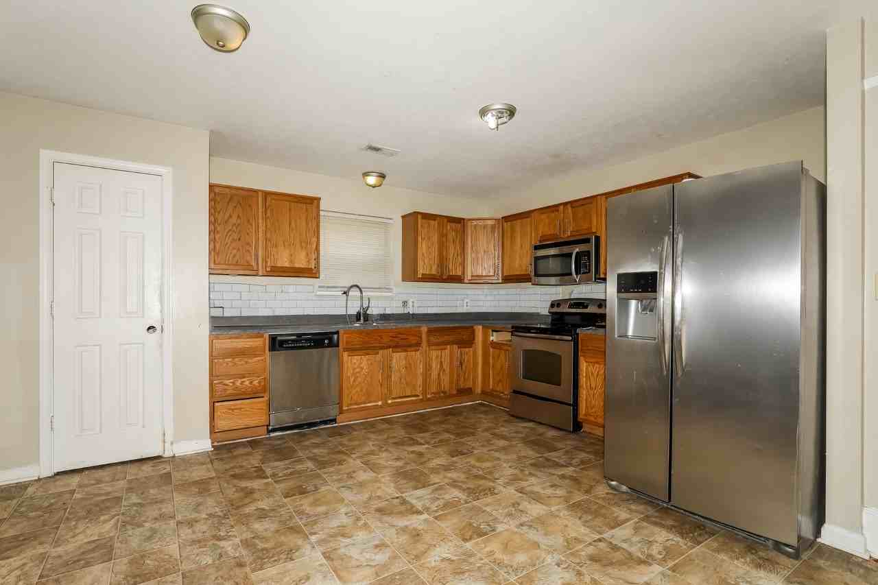 5141 Coloma Ct - Photo 3 of 15