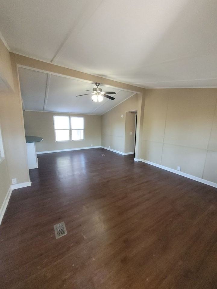 22 Wolfskin Rd - Photo 2 of 17