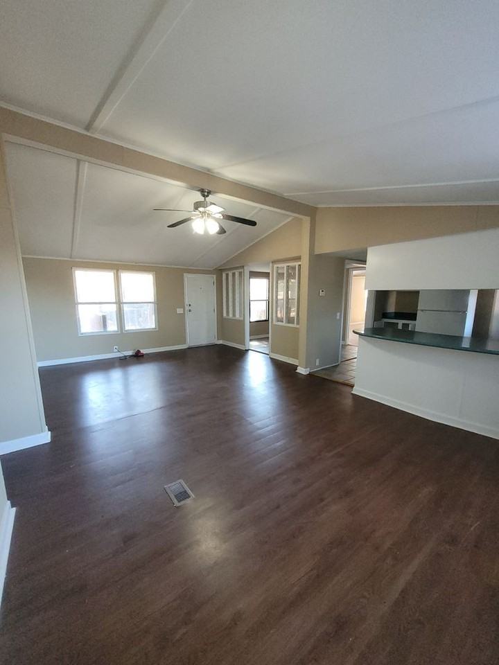 22 Wolfskin Rd - Photo 3 of 17