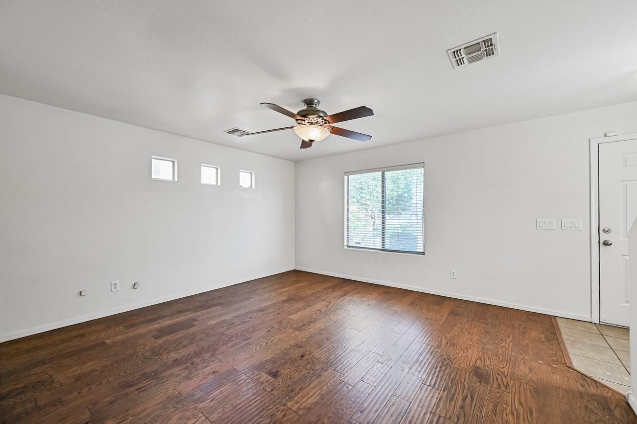 3726 West Pollack Street - Photo 4 of 27