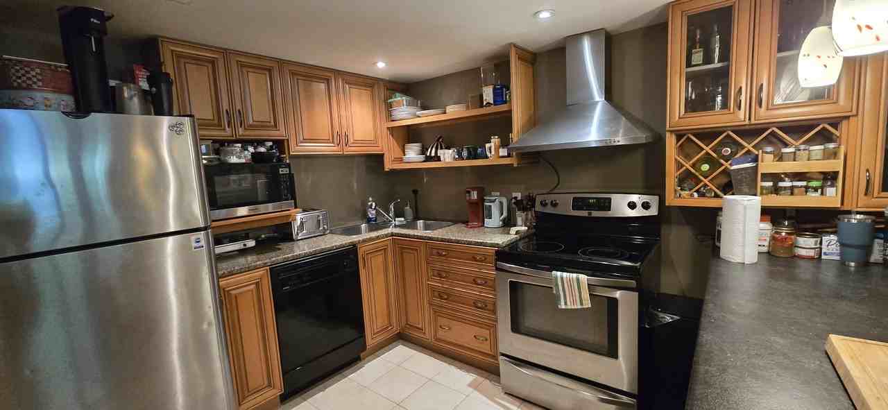 30 Collins Crescent #Bsmt - Photo 7 of 12