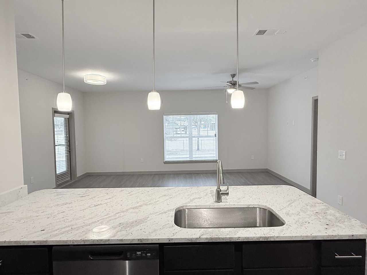 BARONS PARK - Photo 4 of 33