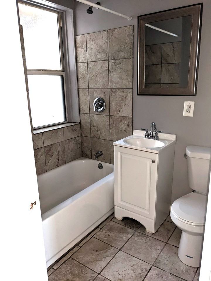 N Ridge Ave & W Bryn Mawr Ave - Photo 5 of 7