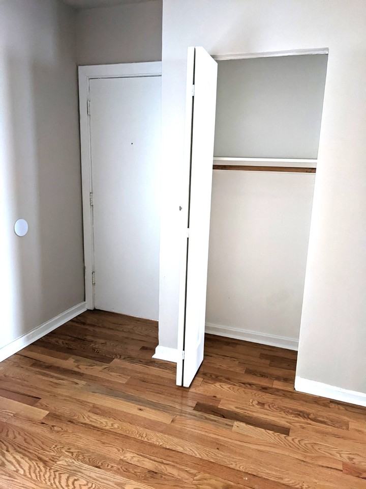 N Ridge Ave & W Bryn Mawr Ave - Photo 6 of 7