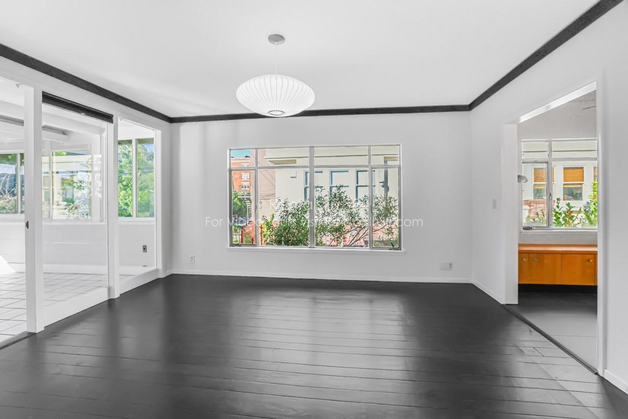 395 Staten Avenue - Photo 7 of 27