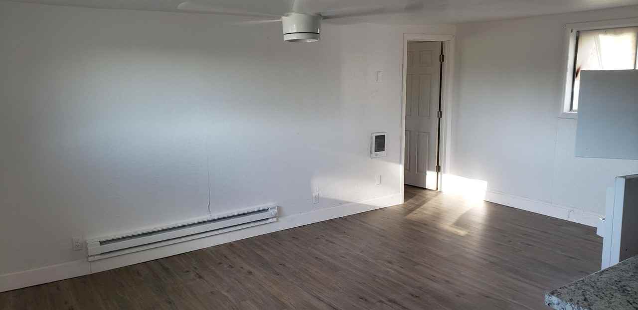 ID - 1020 S Broadway Street - LB - Photo 2 of 18