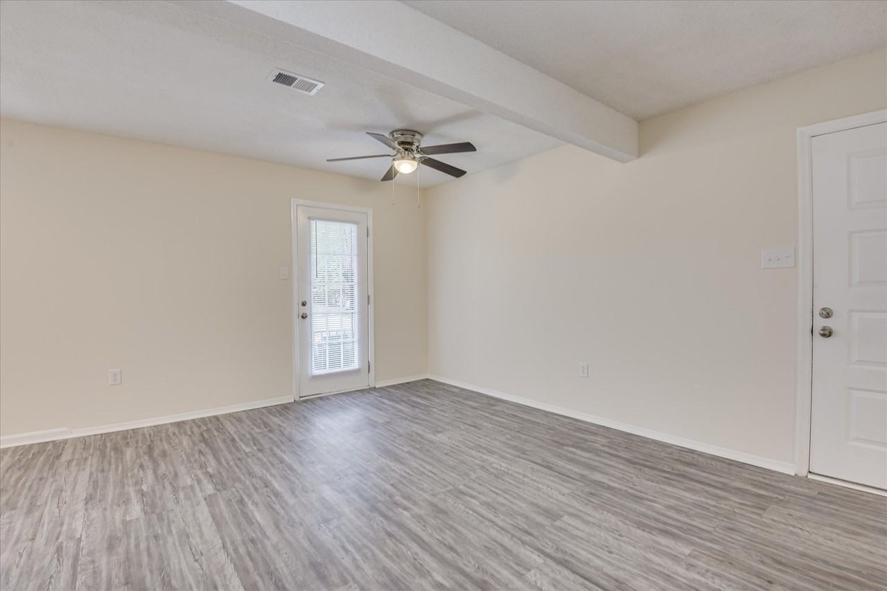 San Sebastian Apartments - Photo 2 of 15