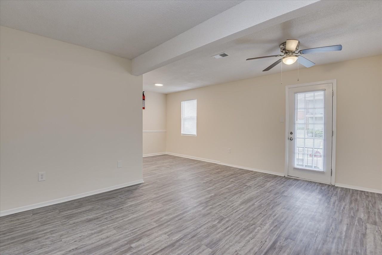 San Sebastian Apartments - Photo 3 of 15