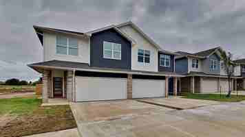 featured image of 8903 Nw 109th Ln