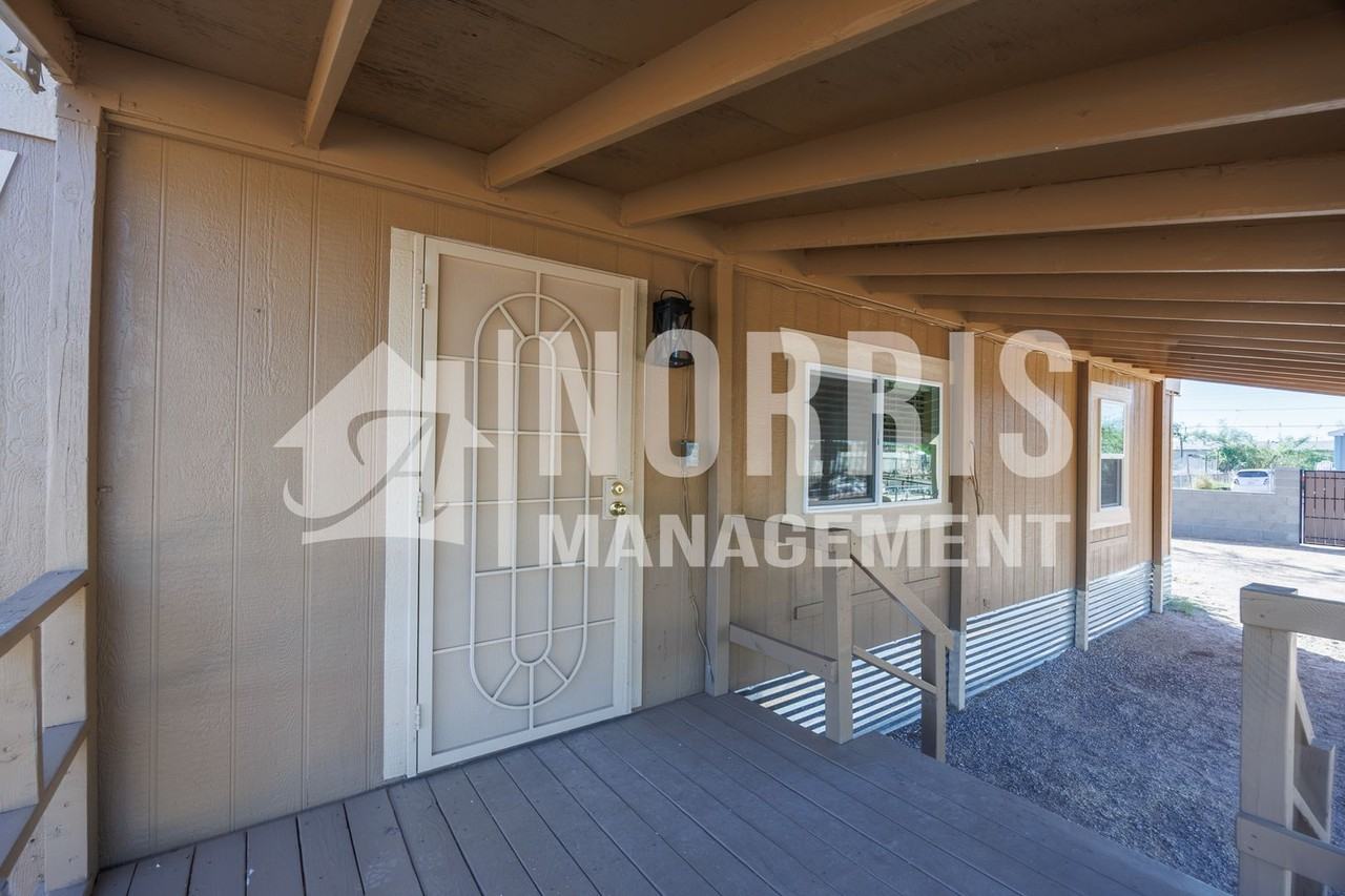 18320 W Carol Ave - Photo 6 of 39