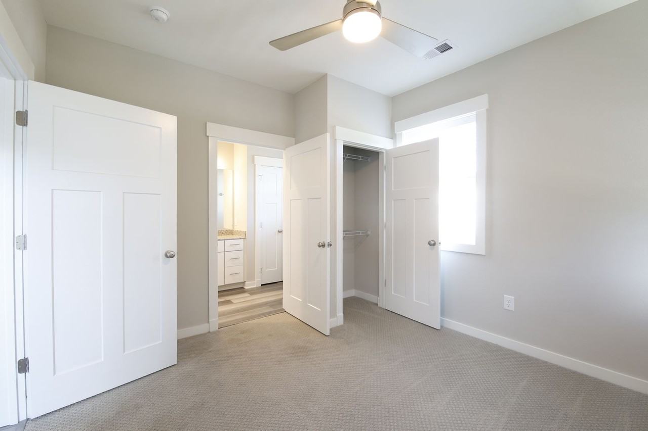 Somerset Apartments - Photo 3 of 25