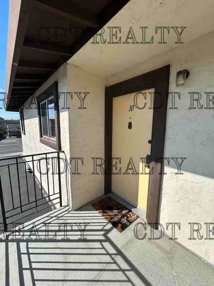255 E Romie Ln - Photo 2 of 19