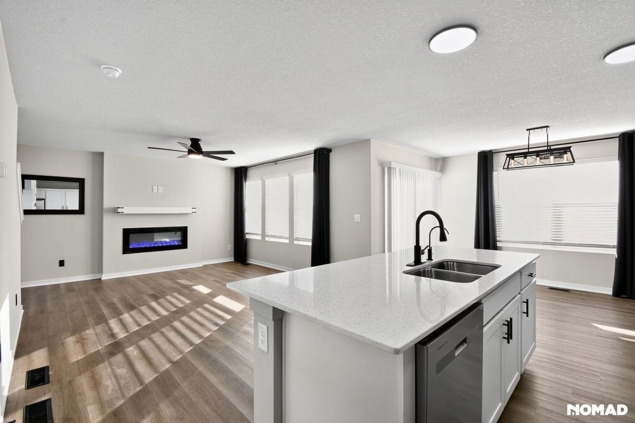 7908 North 169th Street - Photo 7 of 33