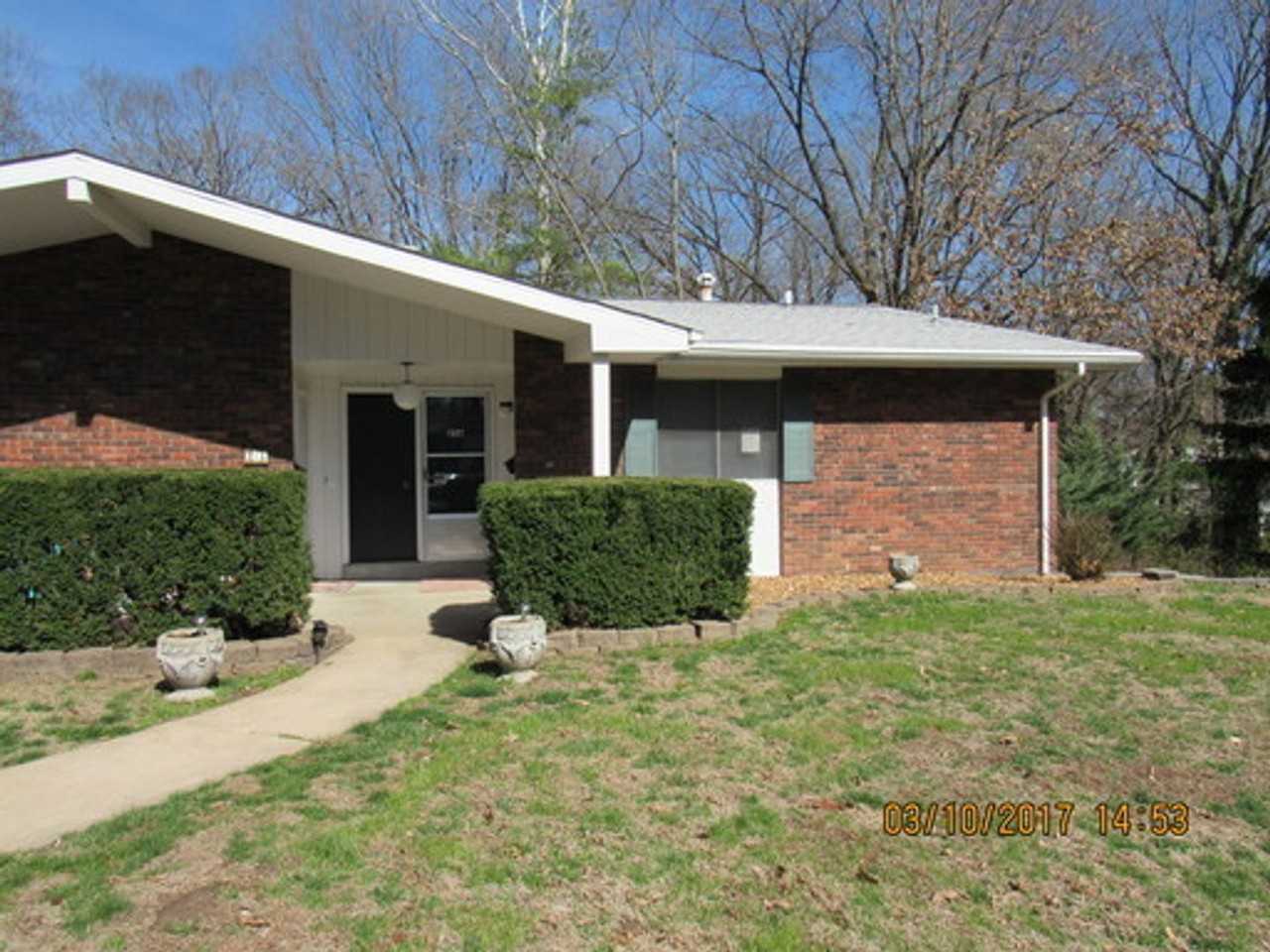 25 Meta Drive - Photo 2 of 12