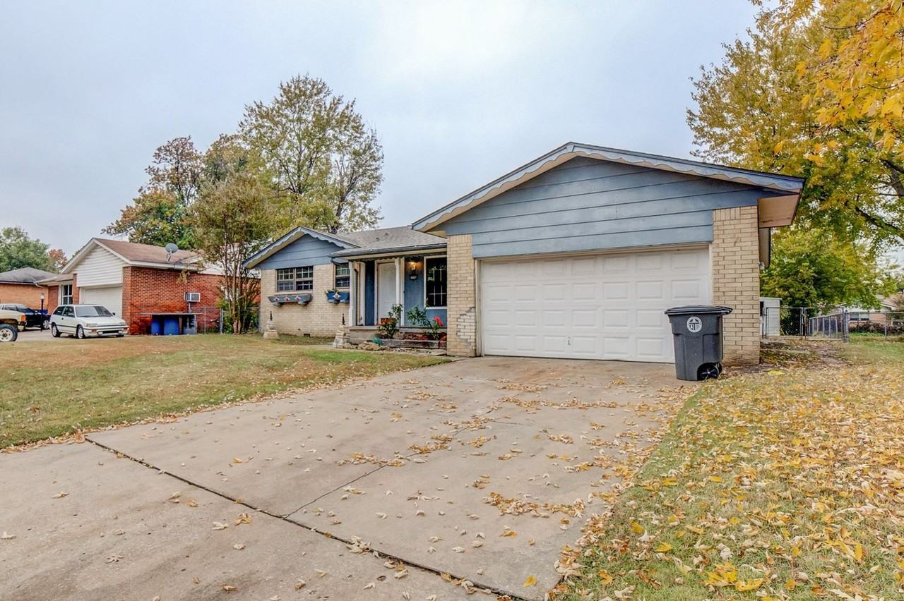 2206 South 107th East Avenue - Photo 2 of 31