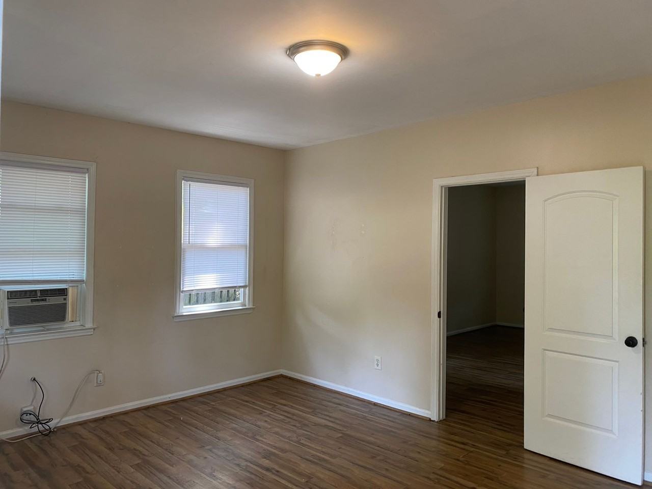 3708 Harvard Ave - Photo 4 of 15