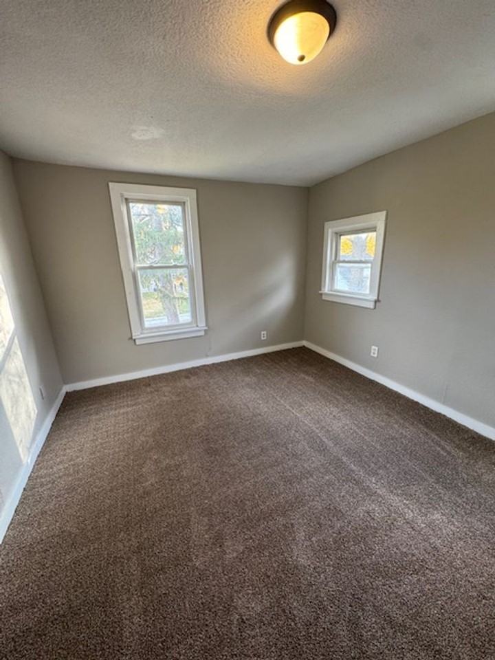 1420 Saint Joe Blvd - Photo 5 of 8