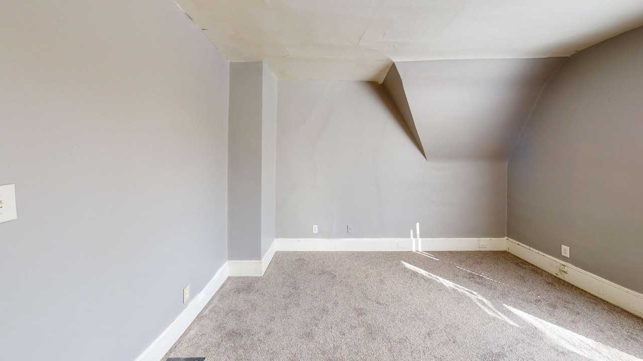 130 Wyle Ave - Photo 4 of 18