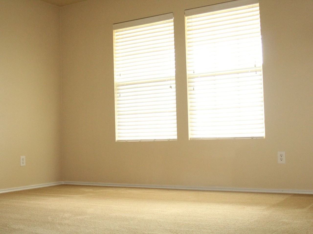 12800 Cedar Hollow Drive - Photo 3 of 10