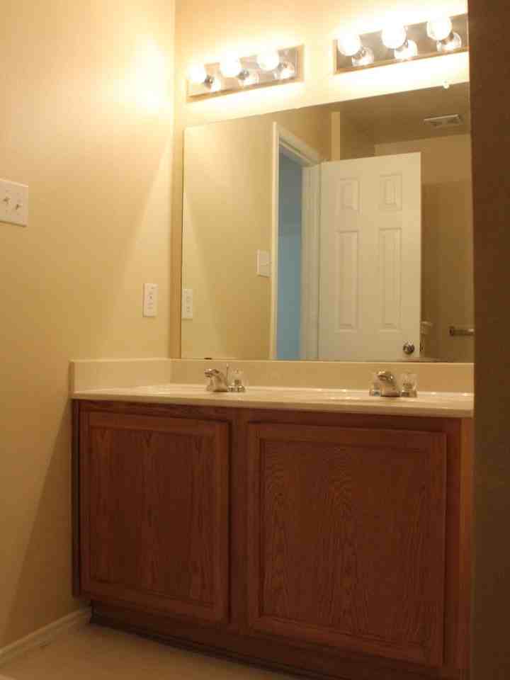 12800 Cedar Hollow Drive - Photo 5 of 10