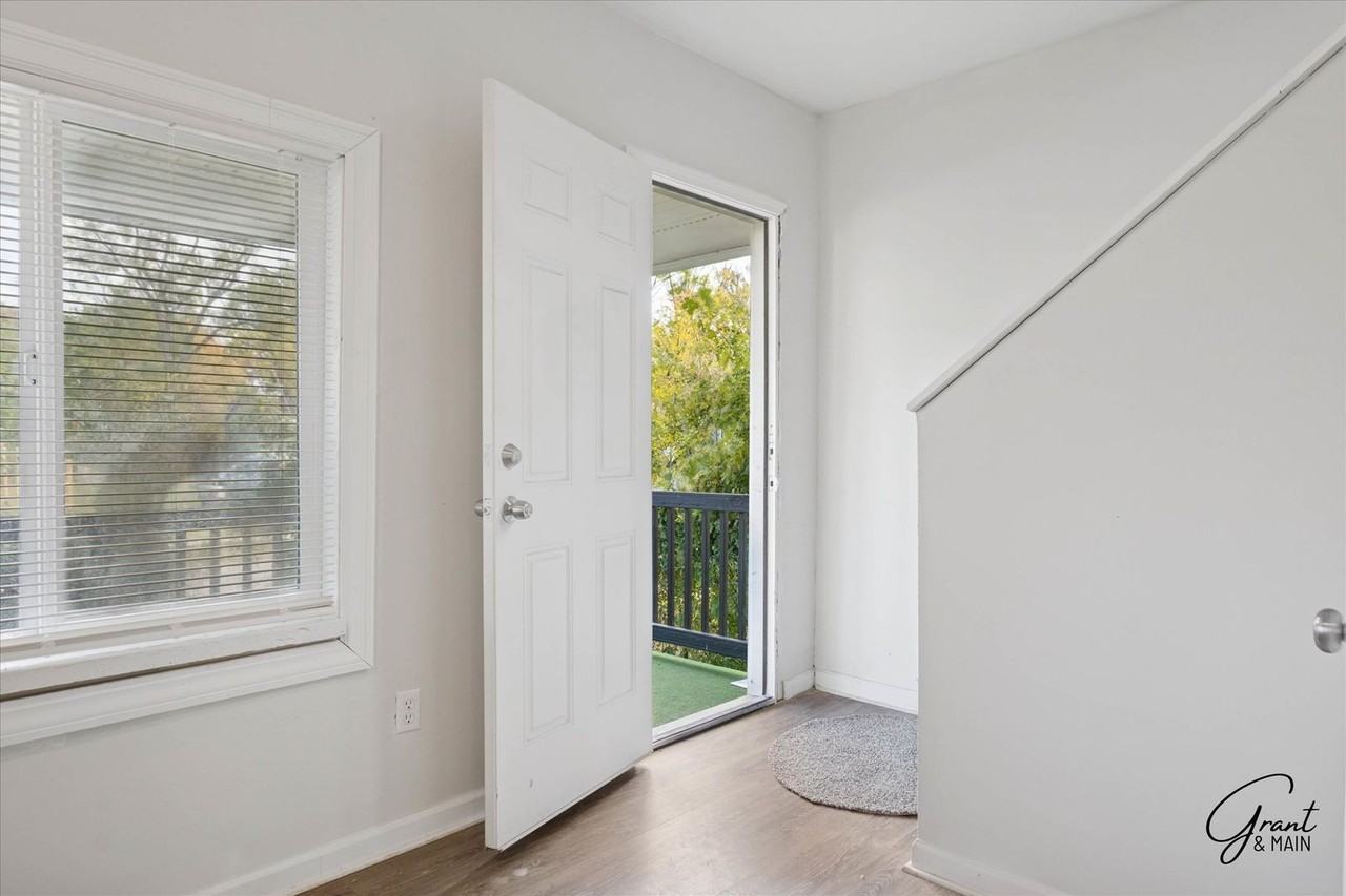 15769 Wildemere St - Photo 2 of 17