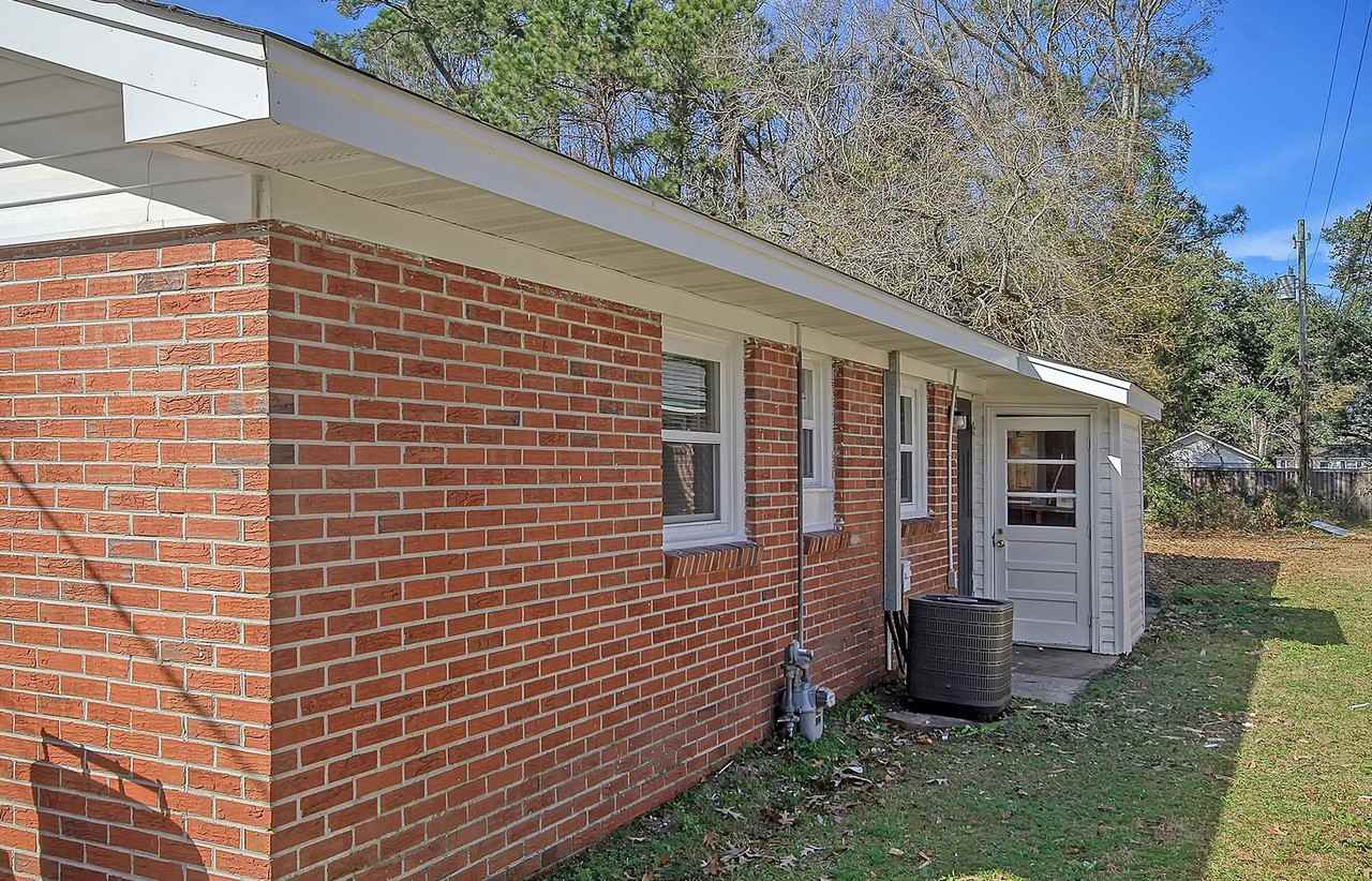 1530 Orange Grove - Photo 4 of 20