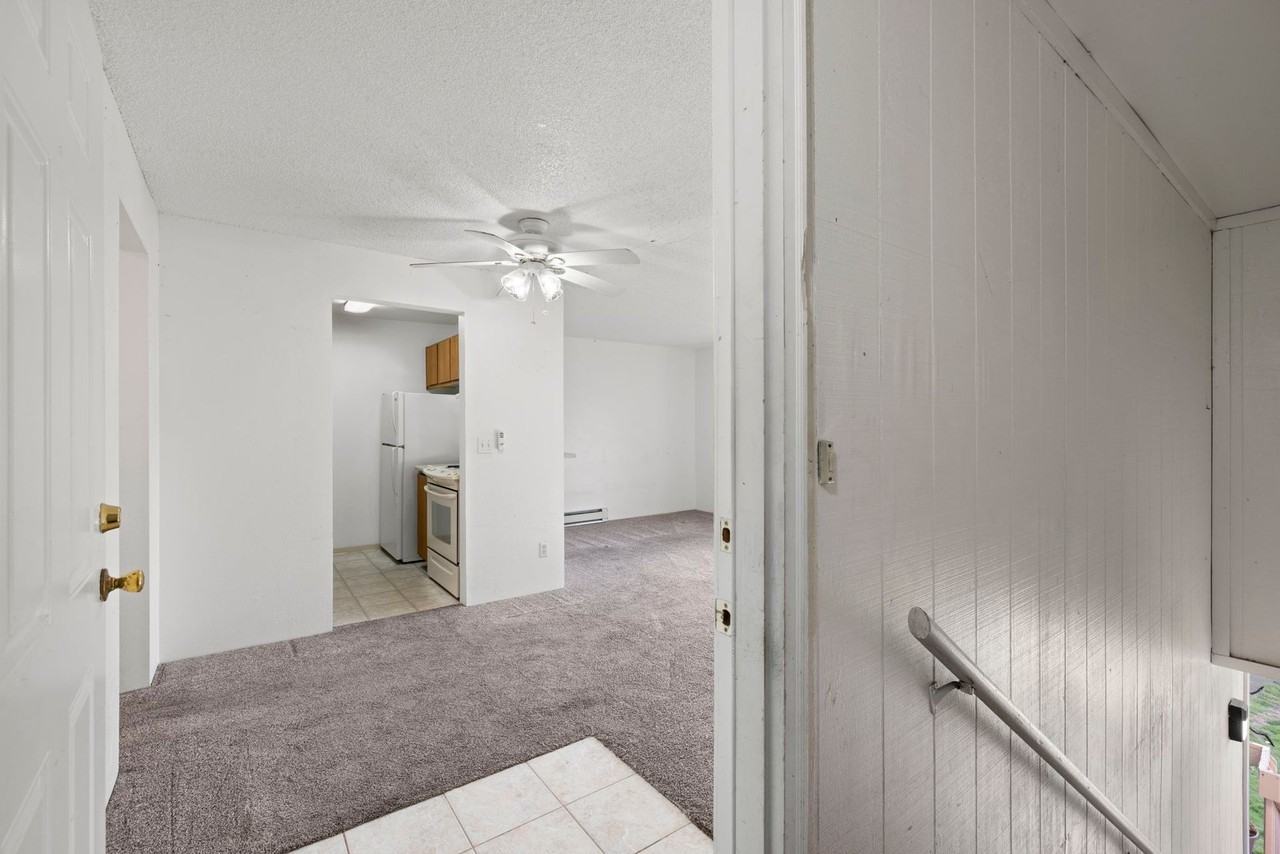 Live by the Des Moines Marina — Walk to Restaurants, Shops & the Farmers Market! 1 bedroom Unit - Photo 5 of 25