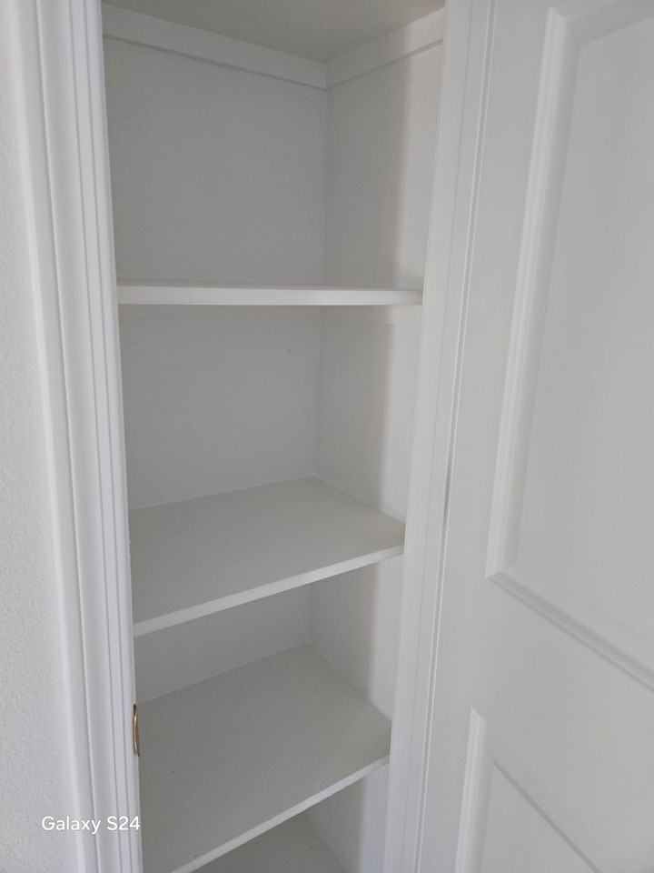 640 Foothill Drive - Photo 6 of 19