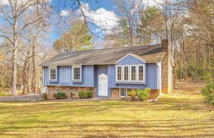 featured image of 161 Foxhall Rd