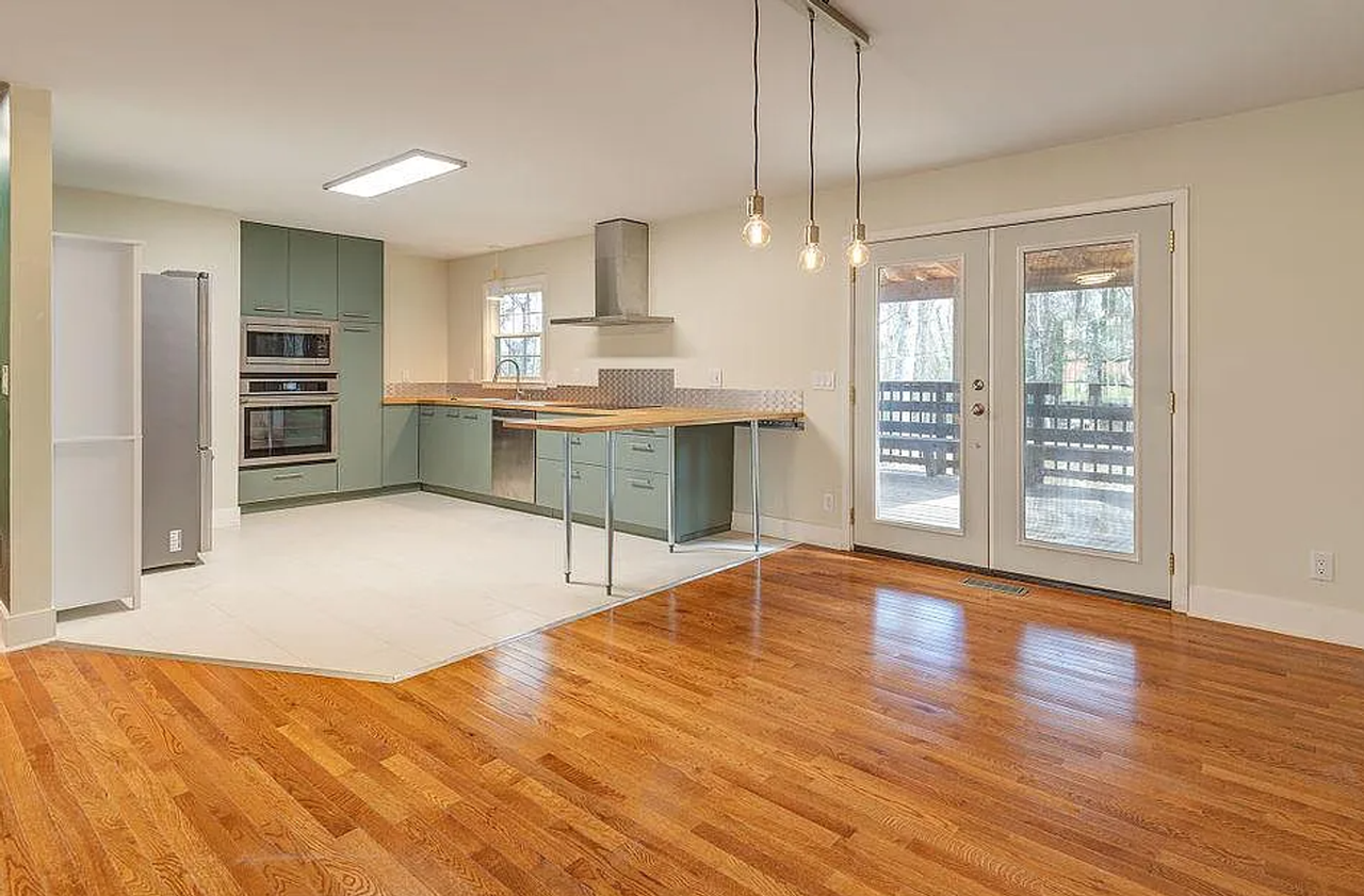 161 Foxhall Rd - Photo 4 of 21