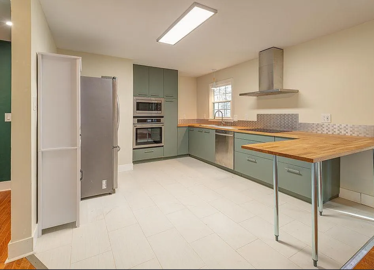 161 Foxhall Rd - Photo 5 of 21