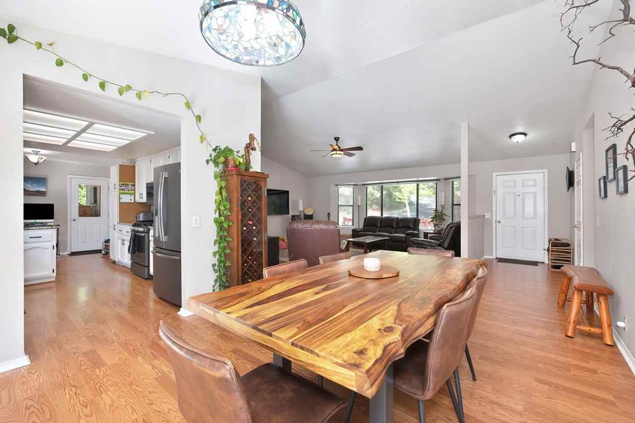 6127 Silverleaf Drive - Photo 6 of 15