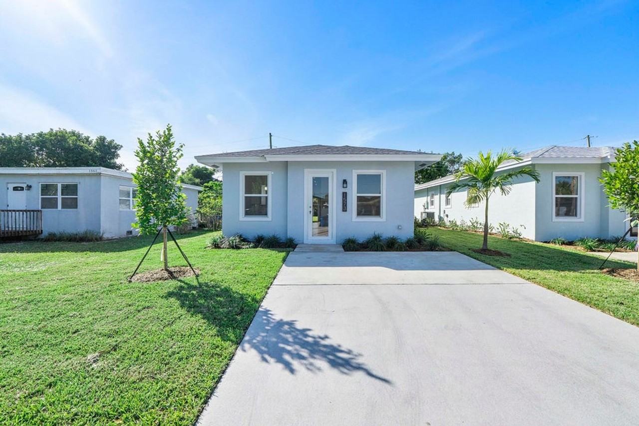 1573 W 16th St - Photo 5 of 21